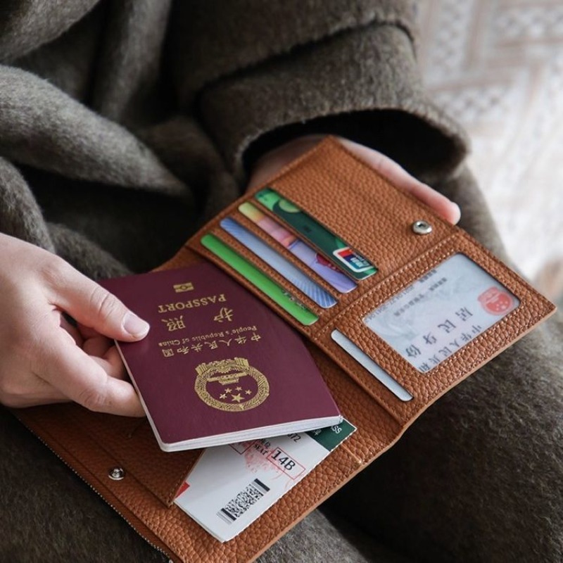 Leather Passport Holder Covers - огляд і ціна Women'S Accessories Wallet