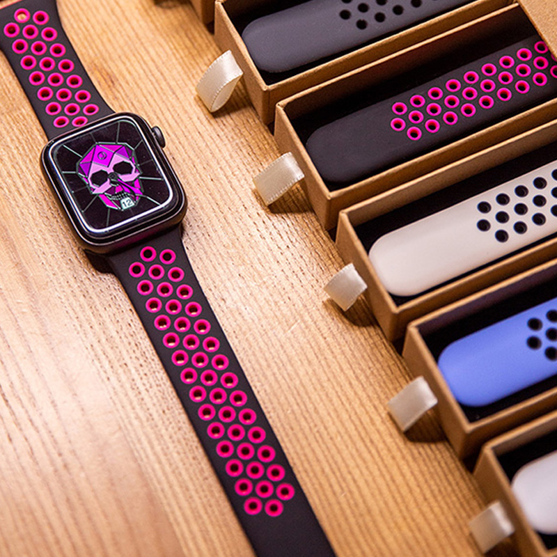 Silicone Strap For Apple Watch - огляд і ціна Women'S Accessories Nike