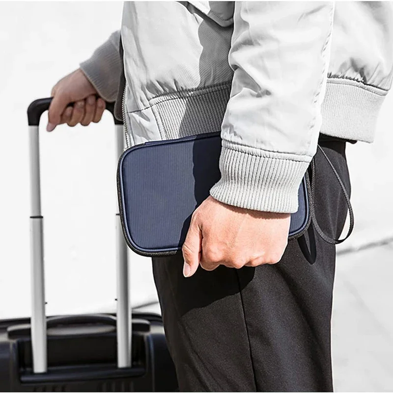 Lightweight Family Travel Pass - огляд і ціна Women'S Accessories Wallet