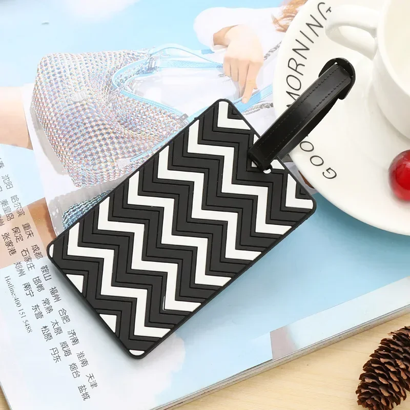 Geometric Luggage Tags for Wom - огляд і ціна Women Accessories Name